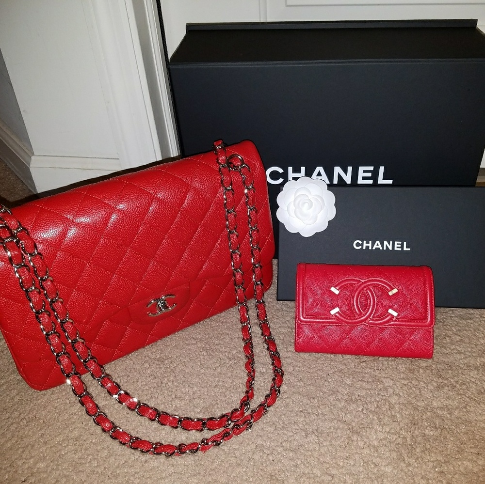 Just sharing my beautiful red Chanel jumbo!!!! ❤❤❤